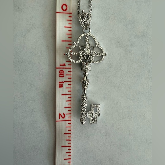 Elegant 14k White Gold Diamond Key Pendant Necklace - Picture 8 of 9